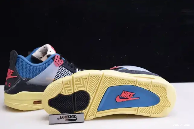 Rep LUCY UNION JORDAN 4 AIR OFF RETRO NOIR DC9533-001 0407